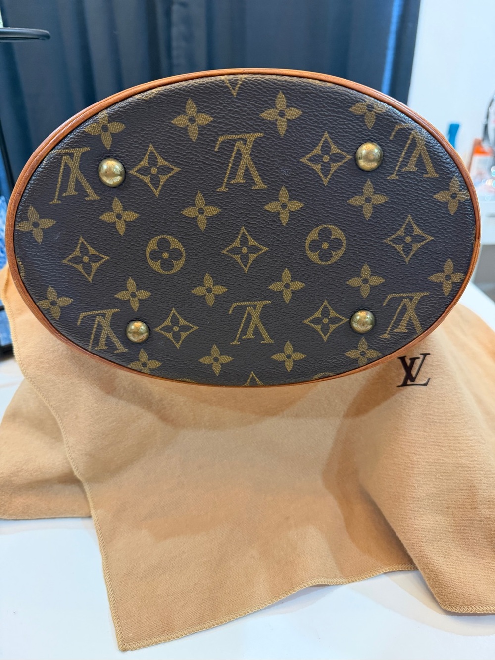 Louis Vuitton Monogram bucket petite - Picture 11 of 11
